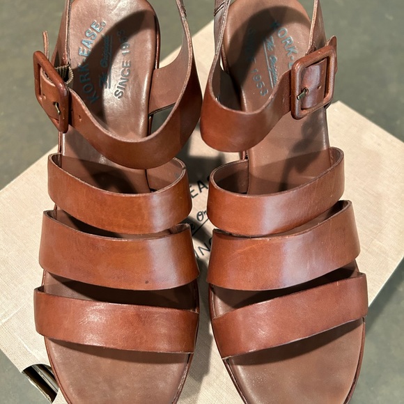 Kork-Ease wedge in beautiful brown. Worn once. Perfect condition, original box. - Picture 3 of 4